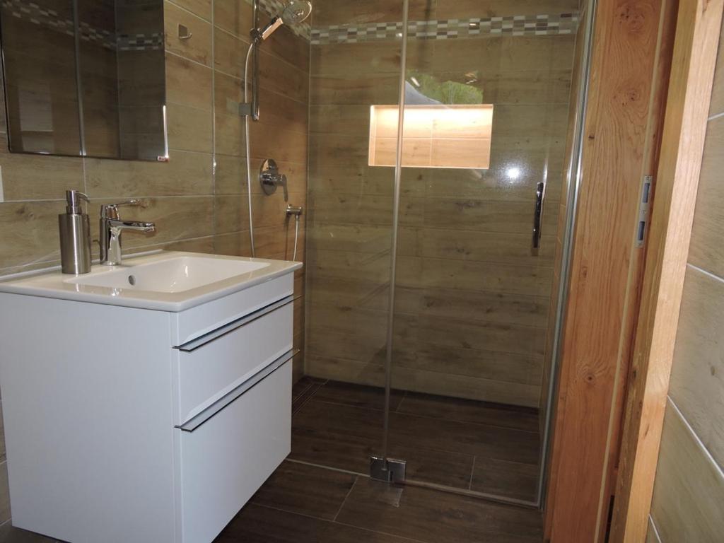 Gluehwuermchenhuette Villa Ratten Bagian luar foto